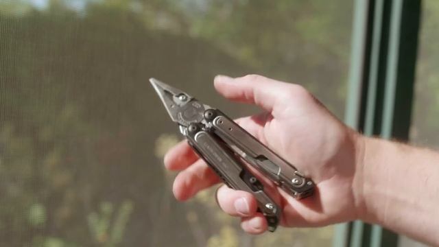 Is the Arc the best Leatherman Multitool? Comparing to Wave, Charge, & other tools with @CedricAda смотреть онлайн
