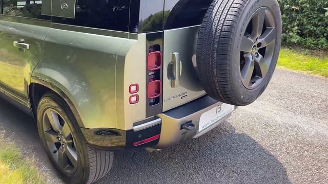 Land Rover Defender D300 X-Dynamic HSE 22 reg 7100 mile смотреть онлайн