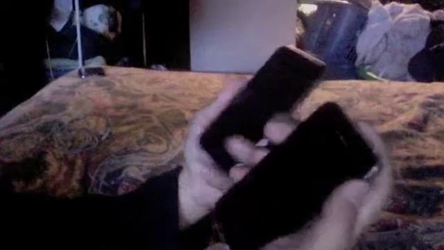 iPhone 4 (iOS 5.0) VS iPod touch 2nd Gen (iOS 4.2.1) Speed test смотреть онлайн