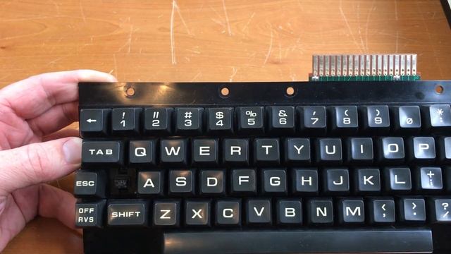 PET Keyboard Repair, part 2 - Revenge of the Shift-Lock смотреть онлайн