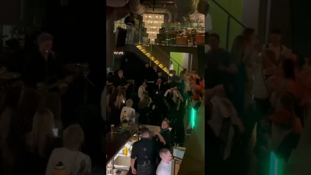 Хотим познакомить с невероятно талантливой Челябинской группой ЛЕМЕНТАЛИЙ БУсюжет уже на канале✨ смотреть онлайн