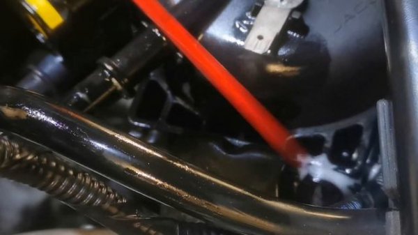 Jaguar XE 2.0 Diesel Change Fuel Filter