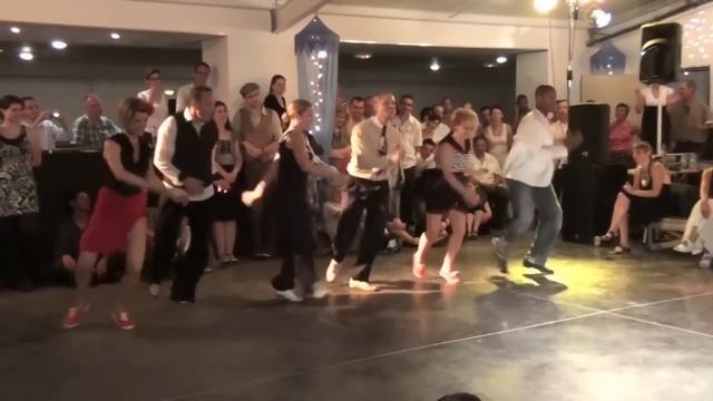 Big Apple Show смотреть онлайн