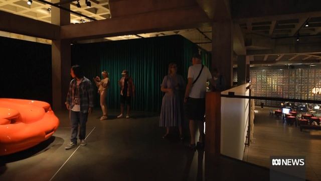 MONA defends ladies-only lounge against anti-discrimination case brought by male visitor | ABC News смотреть онлайн