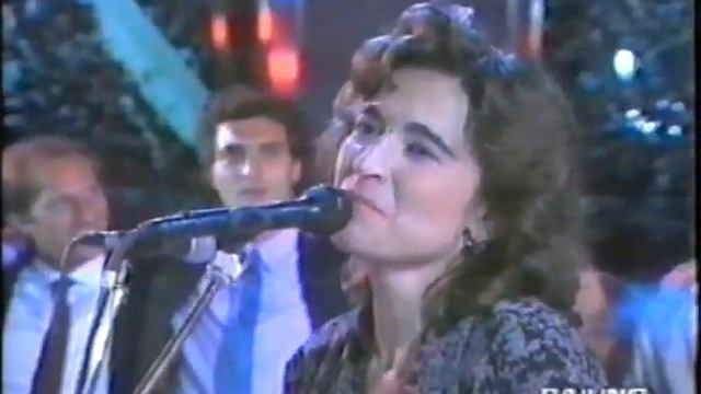 Lina Sastri canta, e incanta con, o sole mio... смотреть онлайн
