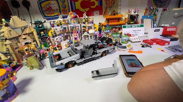 LEGO 10300 Back to the Future Time Machine Bag 9 смотреть онлайн