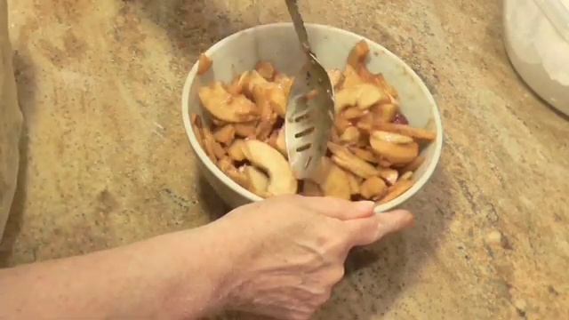 Apple Cherry Pie смотреть онлайн
