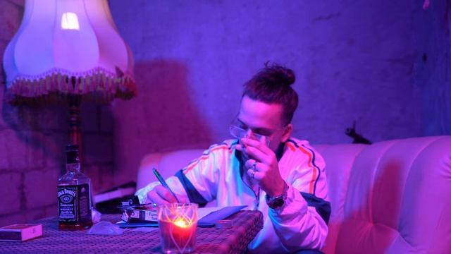 State's - Poches Pleines (directed by walashi.png) смотреть онлайн