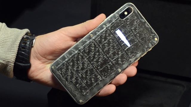 iPhone от Aurum Edition в золоте и карбоне, для ценителей необычного, почему их выбирают? смотреть онлайн