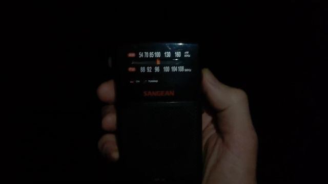 Sangean SR-35 тест на улице ночью смотреть онлайн