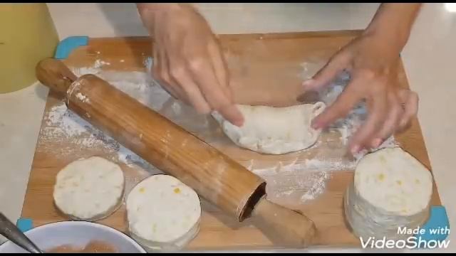 Biscuit Apple Pies смотреть онлайн