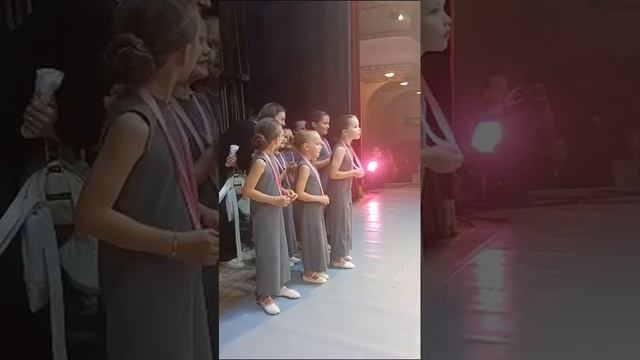 Самый волнительный момент и неподдельные эмоции…🔥🔥🔥
Младшая группа хореографического коллектива « смотреть онлайн