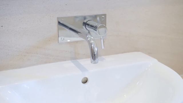 Top 5 Tips For Styling A Modern Bathroom | Real Home Lookbook S8E2/8 смотреть онлайн