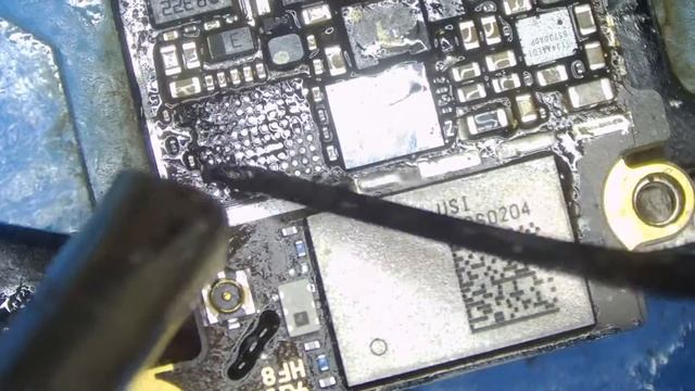 iPhone Ran Over By A Car... Can We Fix? смотреть онлайн