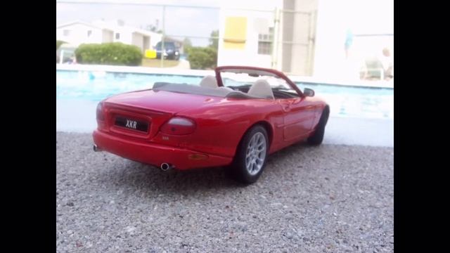 2001 Jaguar XKR Convertible from Maisto Scale 1:18 смотреть онлайн