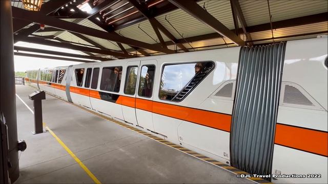 Walt Disney World Monorails | December 2022 смотреть онлайн