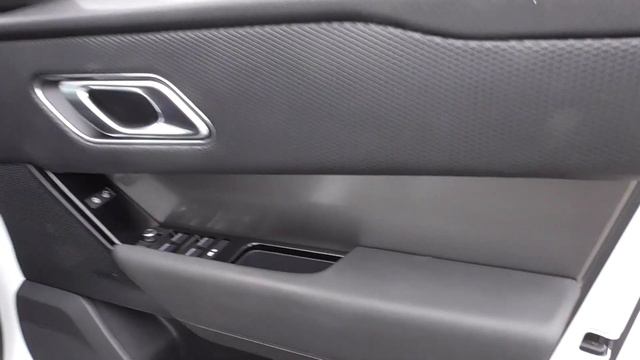 Range Rover Velar 2.0L CORE смотреть онлайн