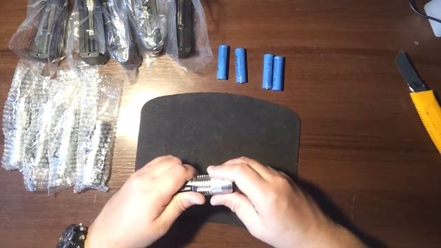 Распаковка и обзор: фонарики UltraFire Cree Q5 + 14500 1200 mA + зарядки смотреть онлайн