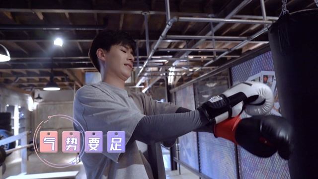 我的時代，你的時代 (Go Go Squid 2) Dt.Appledog’s Time 花絮：吳老師的私教課 胡一天 李一桐 CROTON MEGAHIT Official смотреть онлайн