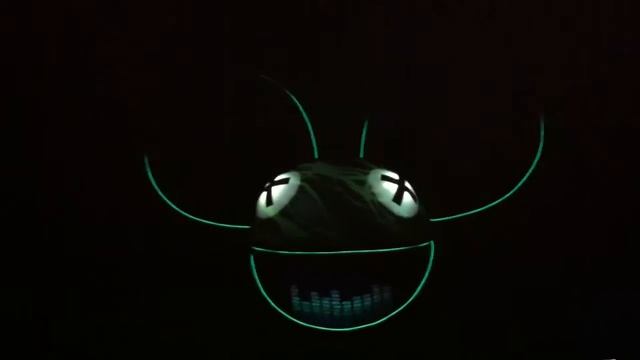 Deadmau5 head with equalizer, el wire and speakers mounted смотреть онлайн