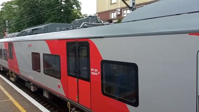 отправление электропоезда ласточка ЭС2Г со Северного вокзала/North Railway Station смотреть онлайн