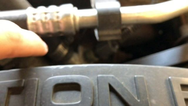 How to Replace Coolant Temperature Sensor - Jeep Grand Cherokee WJ смотреть онлайн