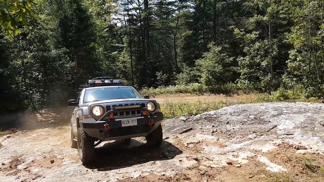 Jeep Patriot offroad - Steep rock! смотреть онлайн