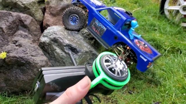 Ultimate Slow Crawl Test - Hobbywing Axe Vs Holmes Revolver Vs Hobbywing Fusion