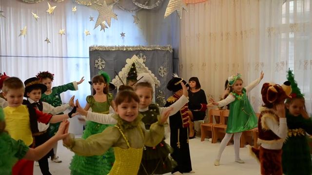 Новогодний утренник детсад №39 от 24.12.14 часть 1