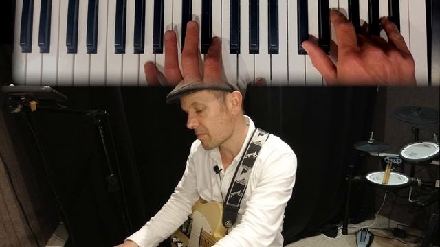 Using Piano to work out Theory for Guitar PART 2_ Other Major Chords and Scales смотреть онлайн