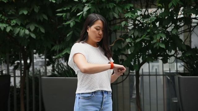 Yelp on the Apple Watch Series 5 Directs You to More Businesses You’ll Love смотреть онлайн