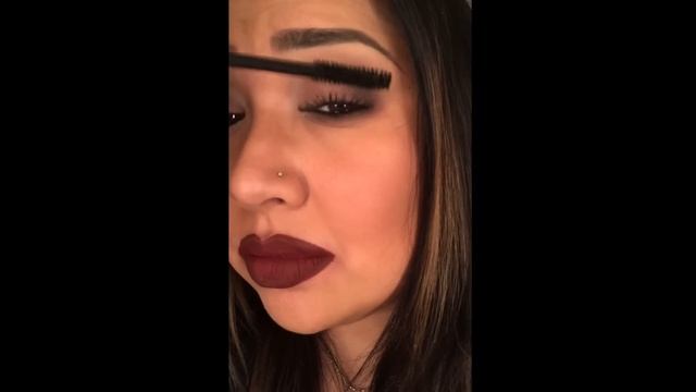 How to Achieve the Look of False Lashes with Only Mascara смотреть онлайн