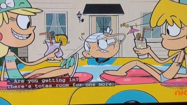 The Loud House Linc or Swim: Lori and Leni In Lincoln's pool смотреть онлайн