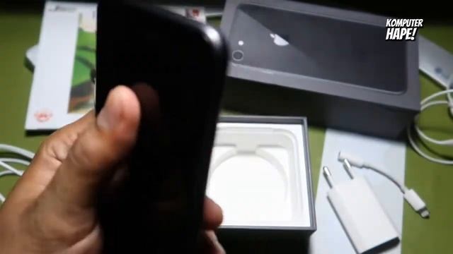 Ini Dia Pengganti iPhone SE 32GB Space Grey Kesayangan... смотреть онлайн