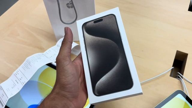 Apple Store in Australia || finally bought iPhone 15 Australia shopping | #iphone #vlog #applestor смотреть онлайн