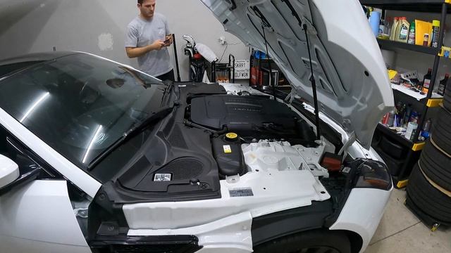 DIY Jaguar F-Type Brake Bleeding | Brake Fluid Change смотреть онлайн