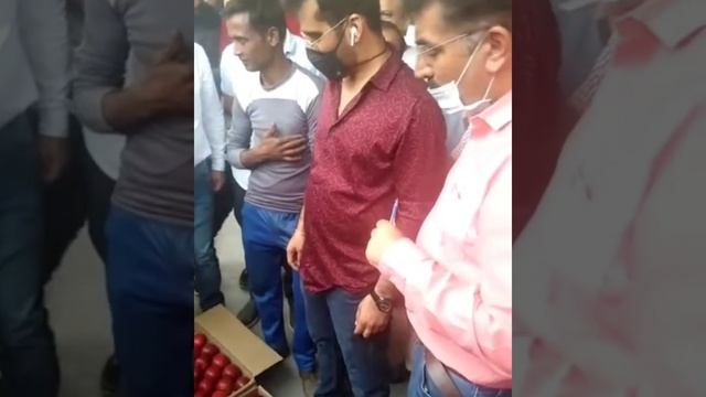 Today's Apple Market at Parala Mandi | Himalayan Farming | Apple Market Update смотреть онлайн