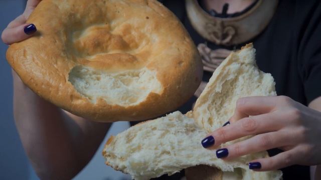 "Сделай мне вкусно": как мы искали в Новом Уренгое горячие узбекские лепёшки и не нашли (ну почти) смотреть онлайн
