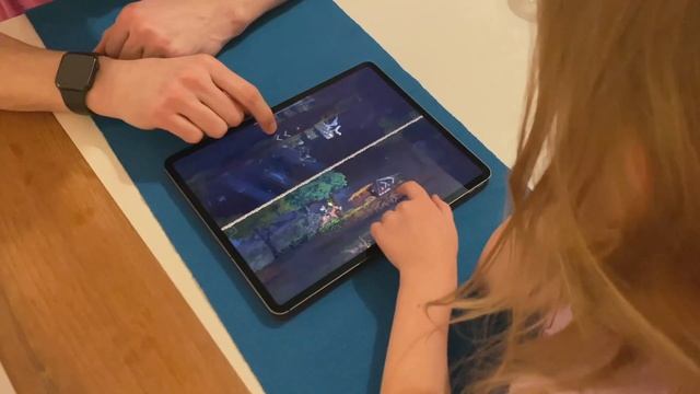 Kingdom Two Crowns: Tabletop Co-op on Mobile смотреть онлайн