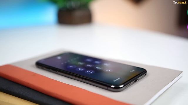 iPhone XS vs iPhone 8 Plus - Which one should you buy? смотреть онлайн