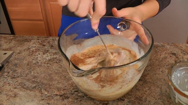 Apple Butter Pumpkin Pie Recipe - Laura Vitale - Laura in the Kitchen Episode 484 смотреть онлайн
