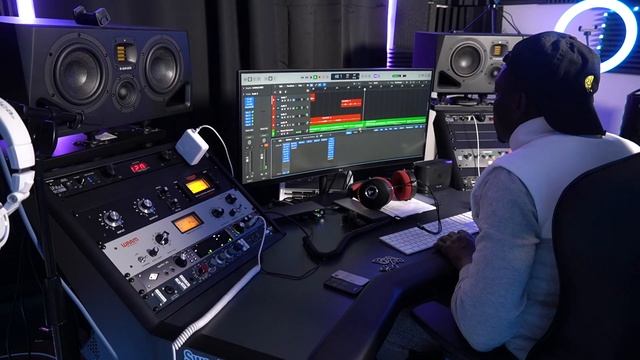 Looking into the vocals of “blessed” by Nate the producer смотреть онлайн