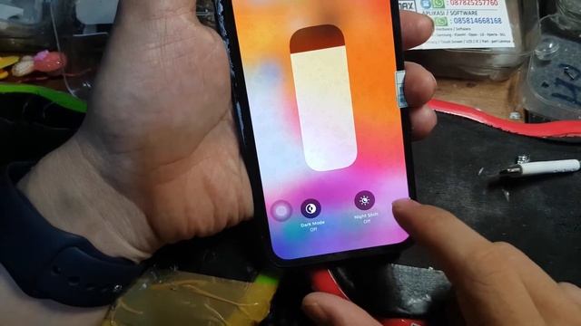 part 4: iphone X LCD Original setelah ditukar dengan OEM di cek 3u tool, total score tetap 100 смотреть онлайн