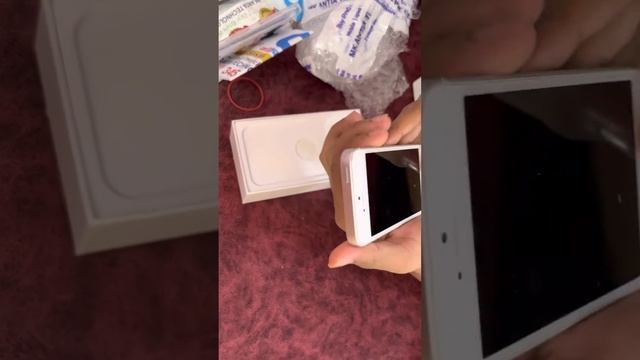Cellbuddy Iphone SE 2016 32 GB Unboxing смотреть онлайн
