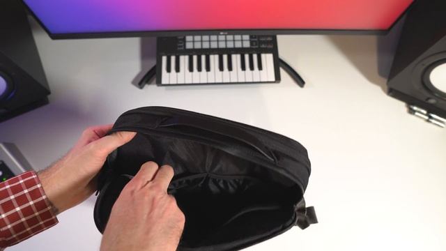 Tomtoc Shoulder EDC Sling Bag 11 inch - Ultimate Tech Organiser? смотреть онлайн
