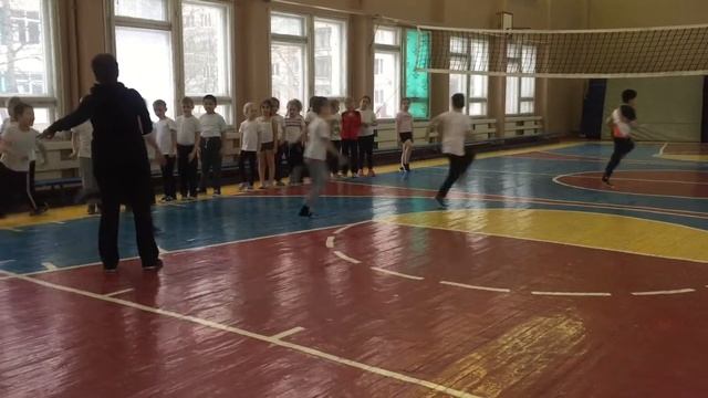 Новостной выпуск "Один день из жизни школы" смотреть онлайн
