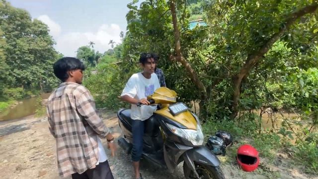 Gari ka Kya ho gaya 😭💔 New waterfall Vlog #accidentnews #waterfall #vlogging смотреть онлайн
