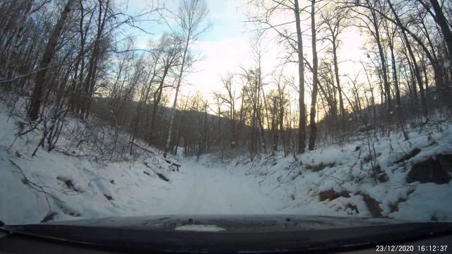 По зимней лесной дороге спускаясь с вольских холмов. 23 декабря 2020 г. смотреть онлайн