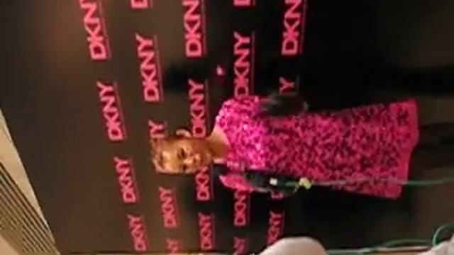 杏兒 x DKNY смотреть онлайн