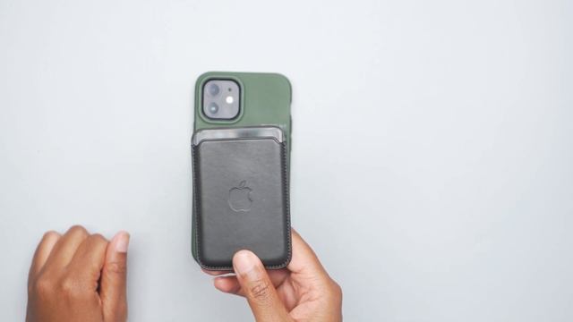 Apple iPhone Leather Wallet with MagSafe Review (2 Weeks of Use) смотреть онлайн